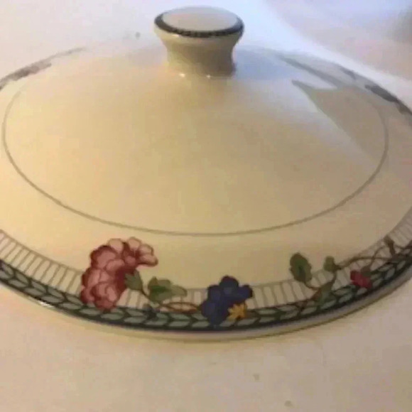 Oneida Vintage Blue Lattice 2 Quart Round Covered Casserole W/ Lid Fine Porcelai - Picture 8 of 11